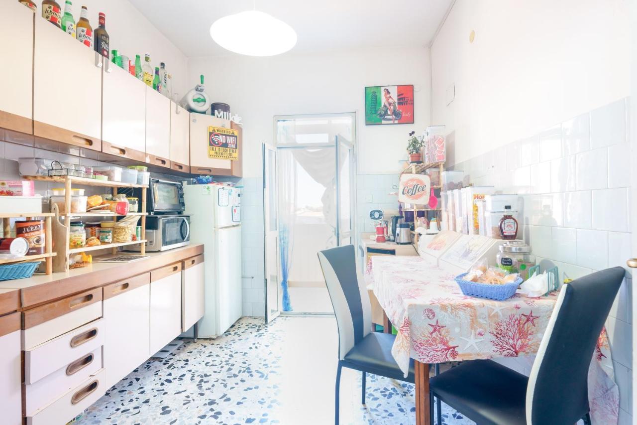 B&B Pothos - Eng Ita - Air Conditioning Wi-Fi Fridge Netflix Local Guide - Aria Condizionata, Frigo, Internet, Guida Locale Κάλιαρι Εξωτερικό φωτογραφία