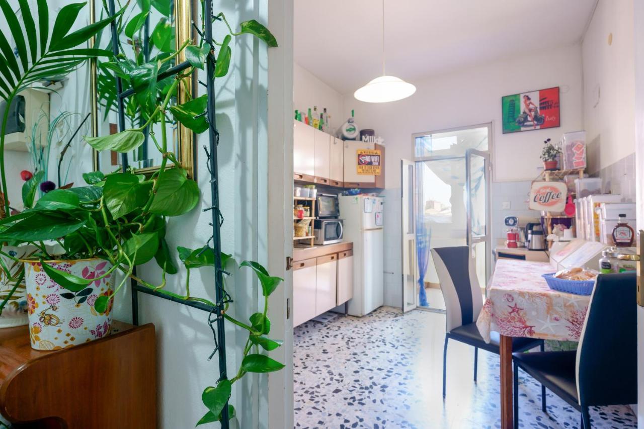B&B Pothos - Eng Ita - Air Conditioning Wi-Fi Fridge Netflix Local Guide - Aria Condizionata, Frigo, Internet, Guida Locale Κάλιαρι Εξωτερικό φωτογραφία