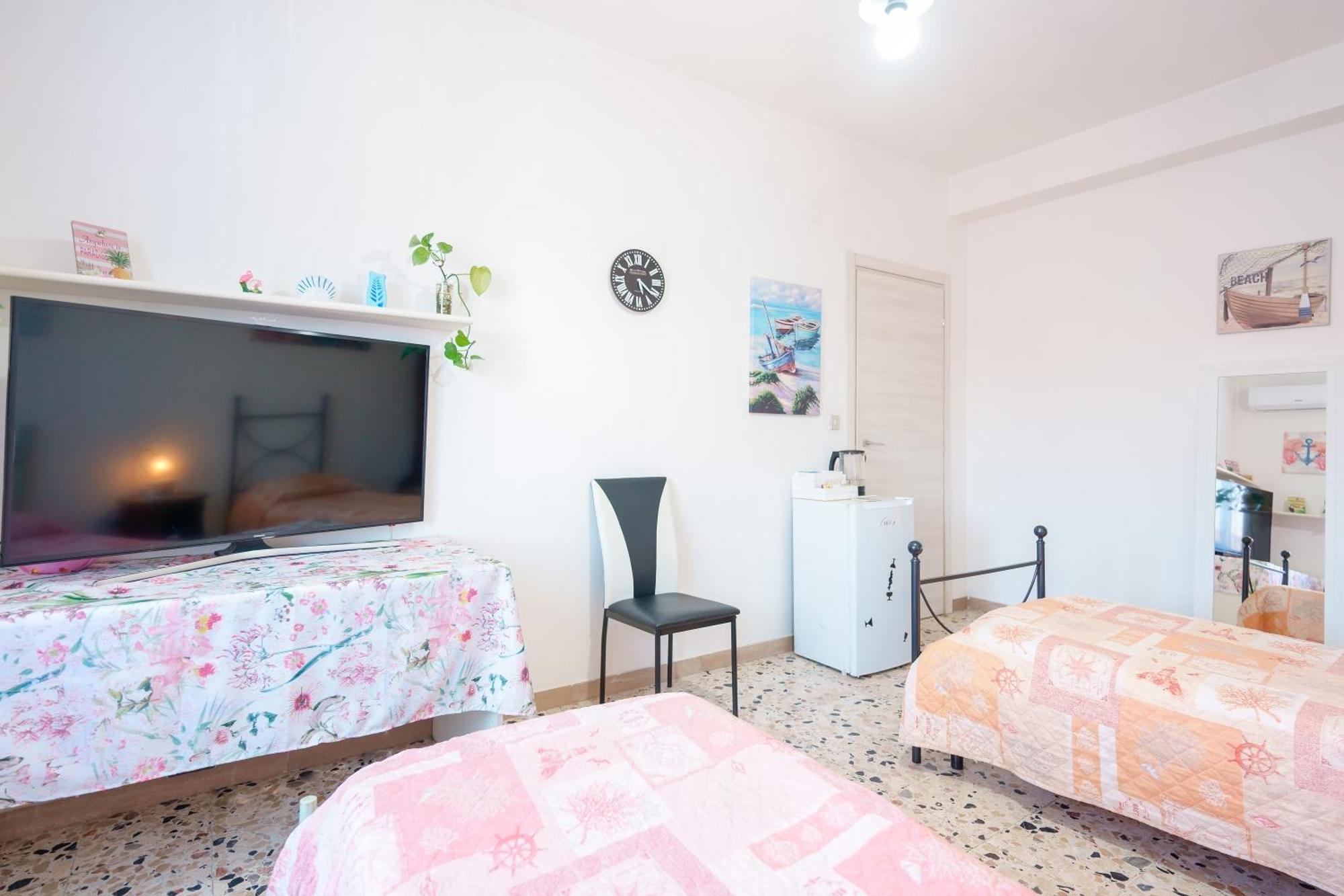 B&B Pothos - Eng Ita - Air Conditioning Wi-Fi Fridge Netflix Local Guide - Aria Condizionata, Frigo, Internet, Guida Locale Κάλιαρι Εξωτερικό φωτογραφία